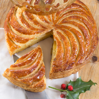 La Galette des Rois et les Bébés : Une Tradition à Adapter avec Prudence