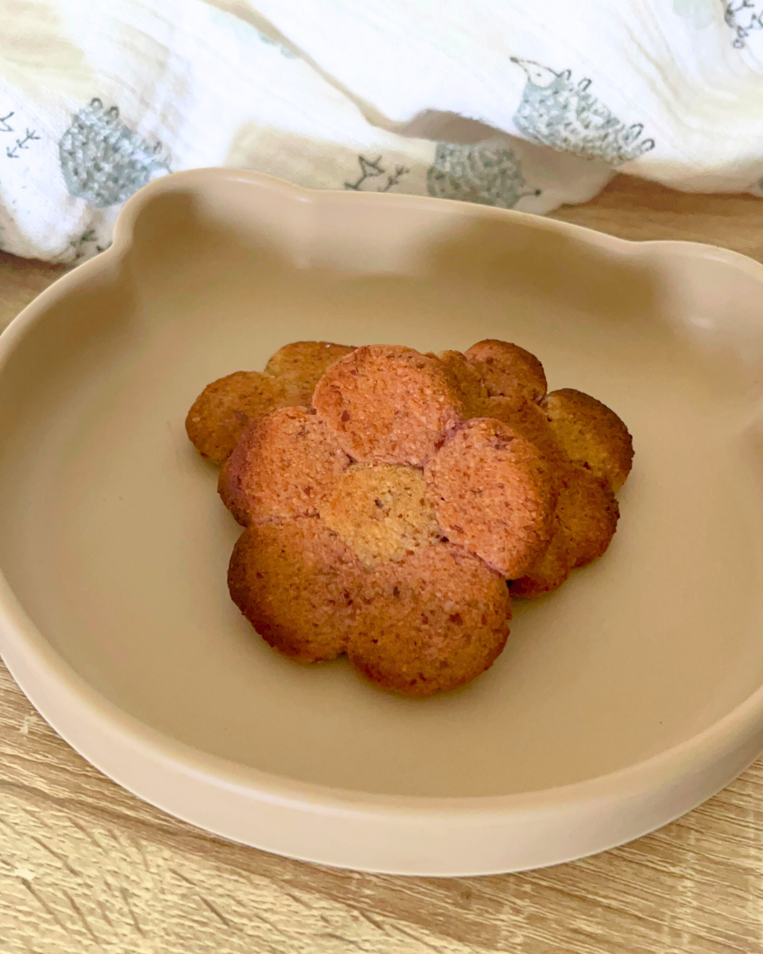 Biscuits fleurs amande