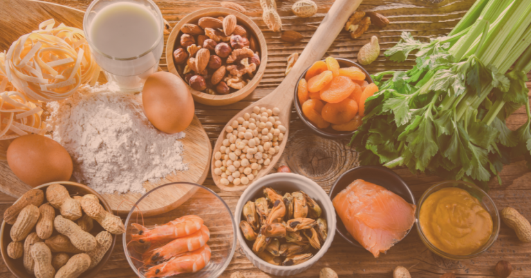 Comment introduire les allergènes chez bébé selon les nouvelles recommandations (2025)