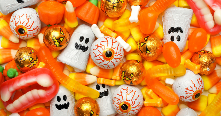 Bonbons d’Halloween et jeunes enfants : comment en profiter sans danger